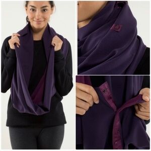 Lululemon Vinyasa Scarf Rulu foulard Wrap Plum purple Blue Stripe yoga running